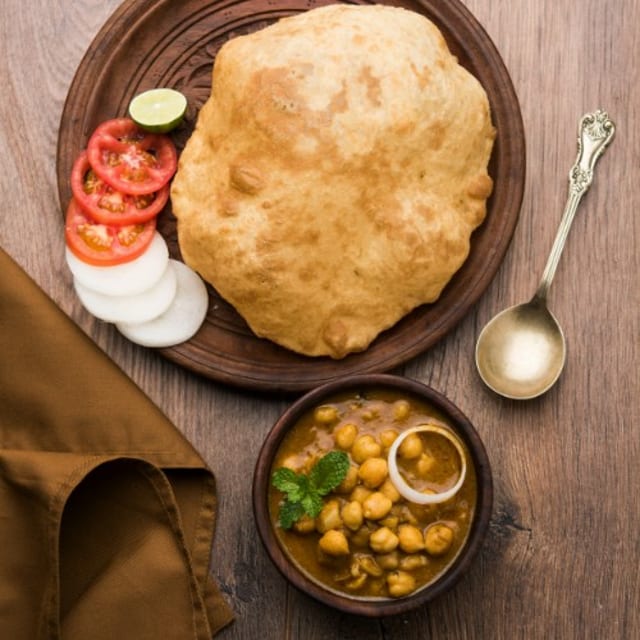 Amritsari Chole Kulche.